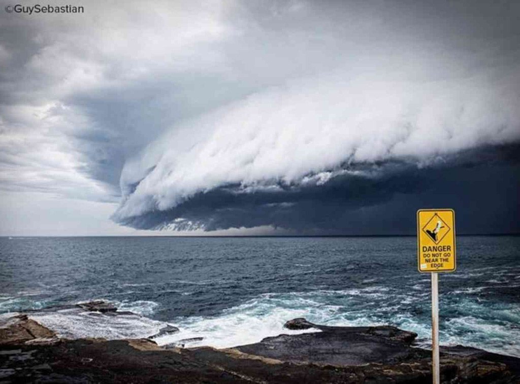 “Mây sóng thần”: Hiện tượng thiên nhiên hùng vĩ trên bầu trời