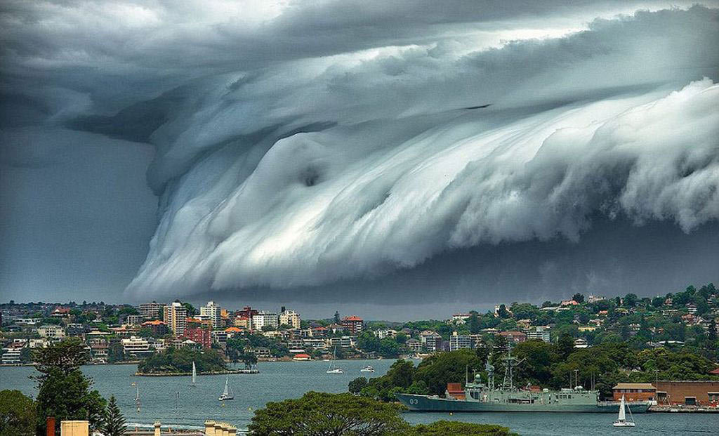 “Mây sóng thần”: Hiện tượng thiên nhiên hùng vĩ trên bầu trời