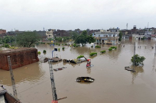 Mưa bão tại Pakistan làm hơn 35 người chết