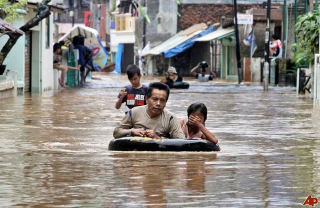 Mưa lớn gây ngập lụt tại nhiều vùng của Indonesia