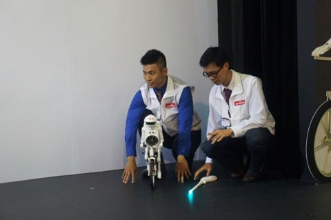 Mutara Boy hấp dẫn hơn ASIMO