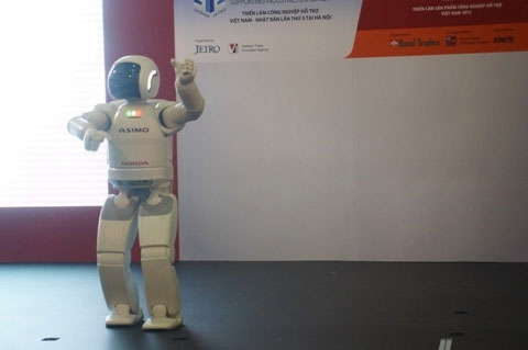 Mutara Boy hấp dẫn hơn ASIMO