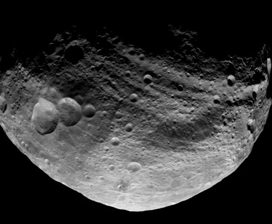 NASA khám phá hành tinh bị bỏ quên Vesta