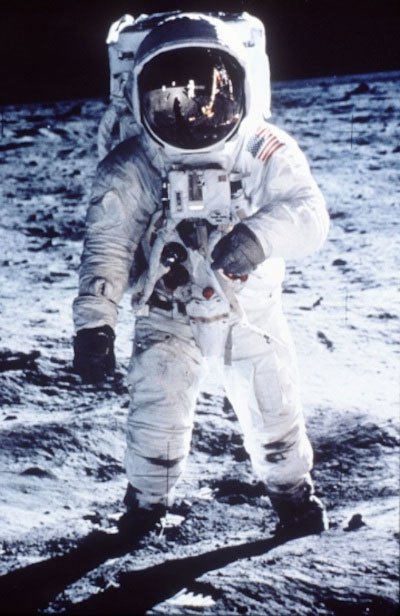 NASA kỷ niệm 45 năm tàu Apollo 11 hạ cánh lên Mặt trăng