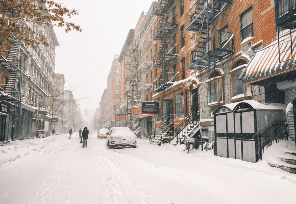 New York đẹp như thiên đường trong cơn bão tuyết lịch sử