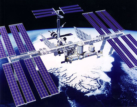Nga sẽ đưa ba nhà du hành trên ISS về trái đất