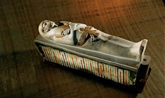 Ngôi mộ chất đầy đồ tùy táng mạ vàng của cụ ngoại vua Tut