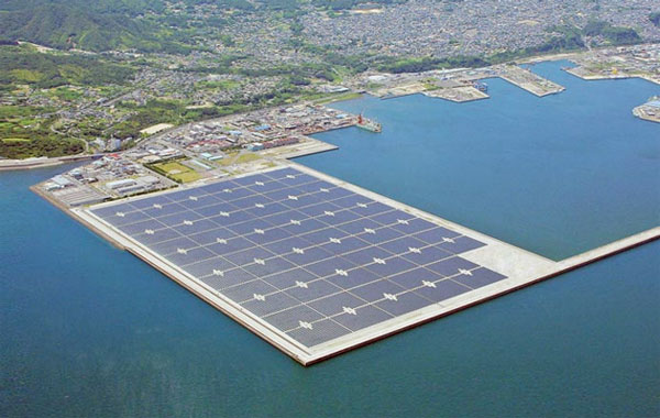 Nhà máy năng lượng Mặt Trời nổi lớn nhất thế giới