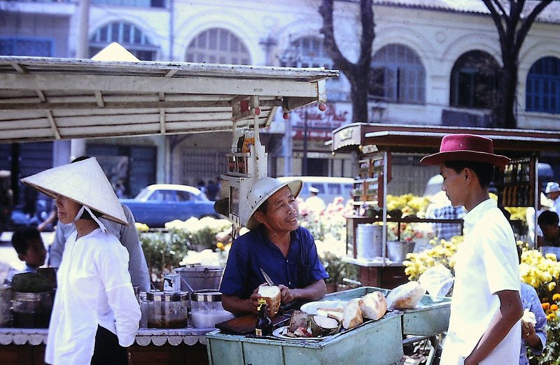 Nhìn lại ẩm thực đường phố Sài Gòn trước năm 1975