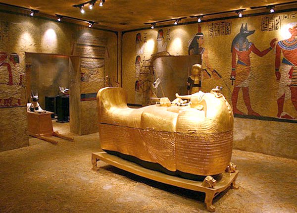 Những cái chết bí ẩn khi “đụng” vào lăng mộ các Pharaong