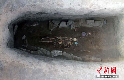 Những ngôi mộ cổ 4.000 năm tuổi ở Tân Cương