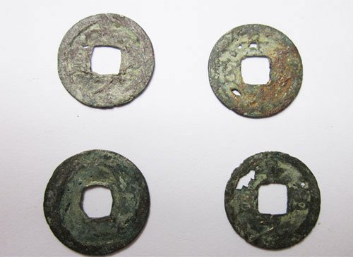 Những phát hiện khảo cổ 2012 - Chum tiền cổ ở Tuyên Quang
