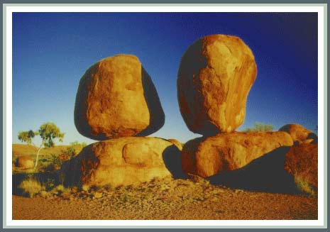 Những tảng đá kỳ lạ trong thiên nhiên