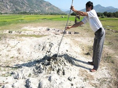 Ninh Thuận: Bùn phun trào không liên quan đến động đất