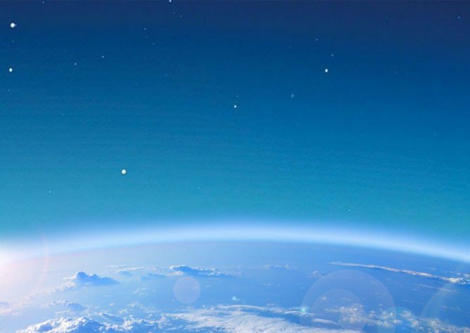 Ở độ cao nào Trái đất kết thúc và khởi đầu Không gian?