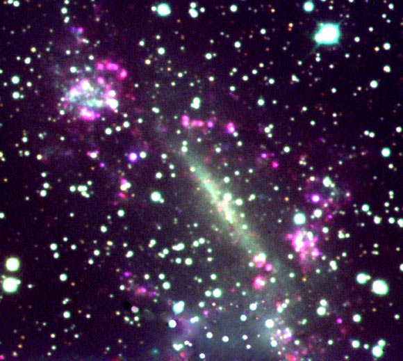 Phát hiện Bánh xe thiên hà bí ẩn gần dải Ngân Hà Milky Way