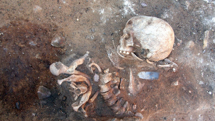 Phát hiện bộ hài cốt 7.000 tuổi chôn theo tư thế lạ