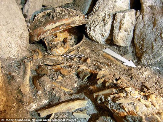 Phát hiện bộ xương Nữ hoàng Maya 2000 năm tuổi