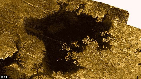 Phát hiện hòn đảo ma thuật trên Sao Thổ