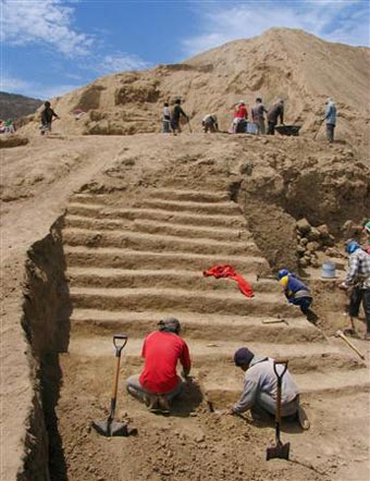 Phát hiện ngôi đền cổ 4000 năm ở Peru