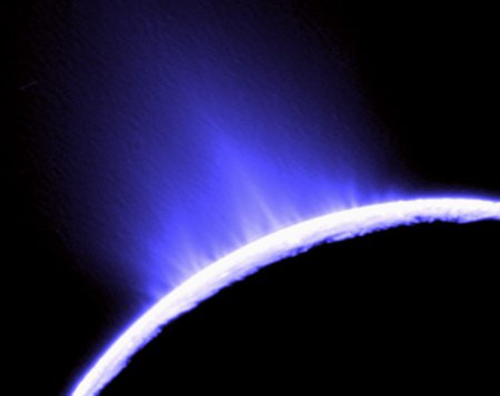 Phát hiện nước trên một vệ tinh của sao Thổ