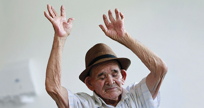 Phát hiện ra 4 gene giúp con người sống thọ trên 100 tuổi