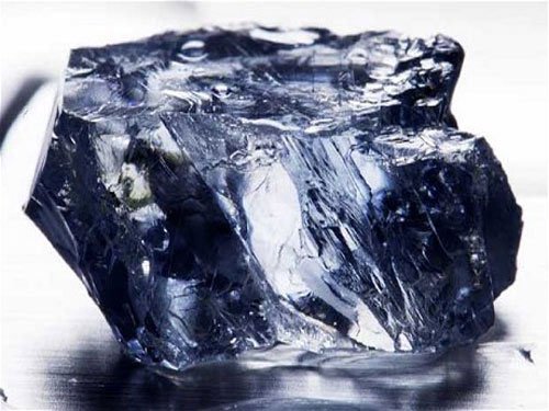 Phát hiện viên kim cương xanh khổng lồ tại Nam Phi