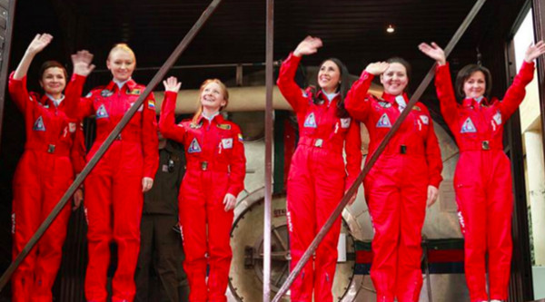 Phi hành đoàn toàn nữ thử nghiệm sứ mệnh mặt trăng