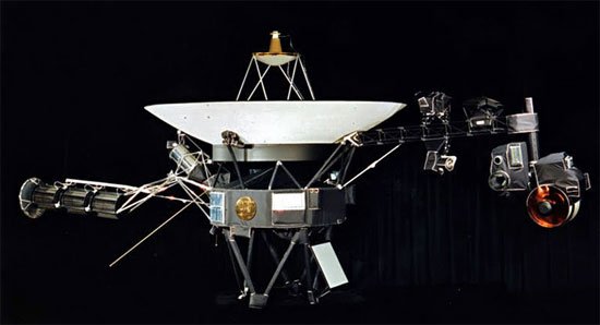 Phi thuyền Voyager 1 đã ra khỏi hệ mặt trời