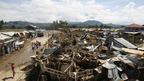 Philippines điêu tàn sau bão lớn