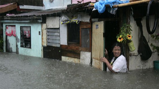 Philippines: Mưa bão gây ngập nửa thủ đô Manila