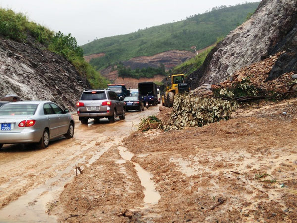 Quảng Ninh tan hoang sau cơn mưa lũ lịch sử