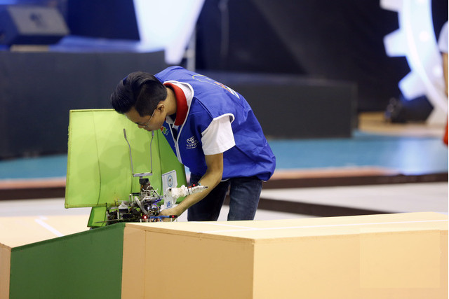 Robocon 2016: Tượng đài bất bại” Lạc Hồng lần đầu nếm mùi thua cuộc