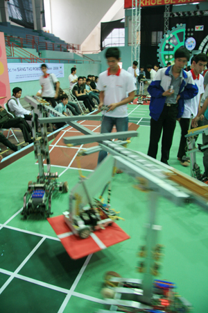 Sinh viên Việt Nam 'ngán' đề thi Robocon 2009