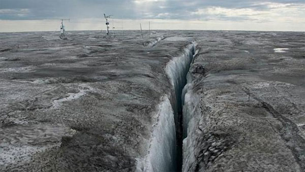 Sự thật đáng sợ về những tảng băng đen gần Bắc Cực