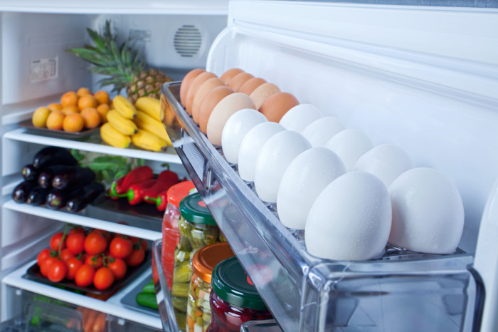 Tại sao người Mỹ để trứng trong tủ lạnh còn người Châu Âu thì không?