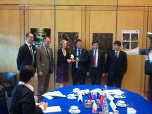 Tăng cường hợp tác Pháp-Việt về công nghệ vũ trụ