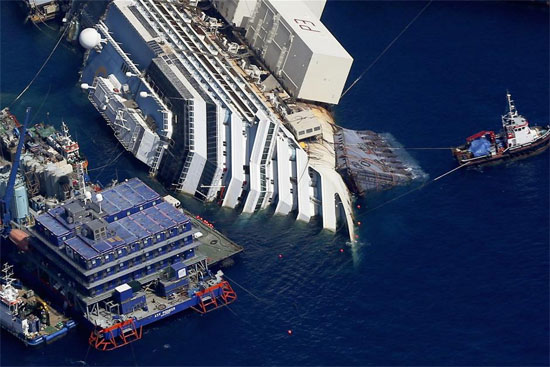 Titanic của Italy đe dọa môi trường biển