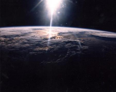 Toàn cảnh trái đất nhìn từ vũ trụ