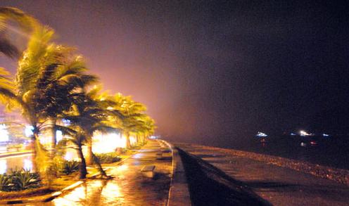 Tối nay bão đổ bộ Hải Phòng, Thái Bình, Quảng Ninh