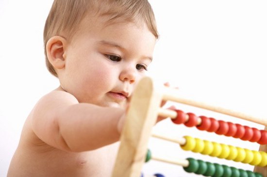 Trẻ 7 tháng tuổi có thể học song ngữ