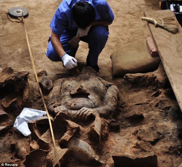 Trung Quốc đình chỉ khai quật lăng mộ Tần Thủy Hoàng