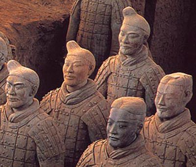 Trung Quốc khai quật hàng trăm binh lính đất sét