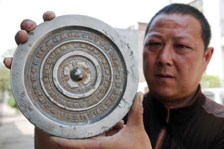 Trung Quốc khai quật xưởng chế tác gương đồng cổ