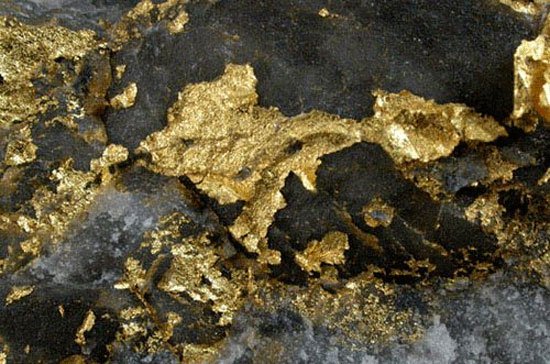 Trung Quốc phát hiện mỏ vàng có trữ lượng hơn 100 tấn tại Tân Cương