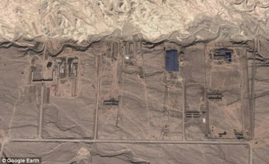 Trung Quốc xây dựng công trình bí ẩn giữa sa mạc