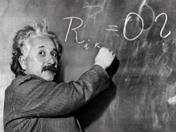 Vì sao Albert Einstein trở thành thiên tài?
