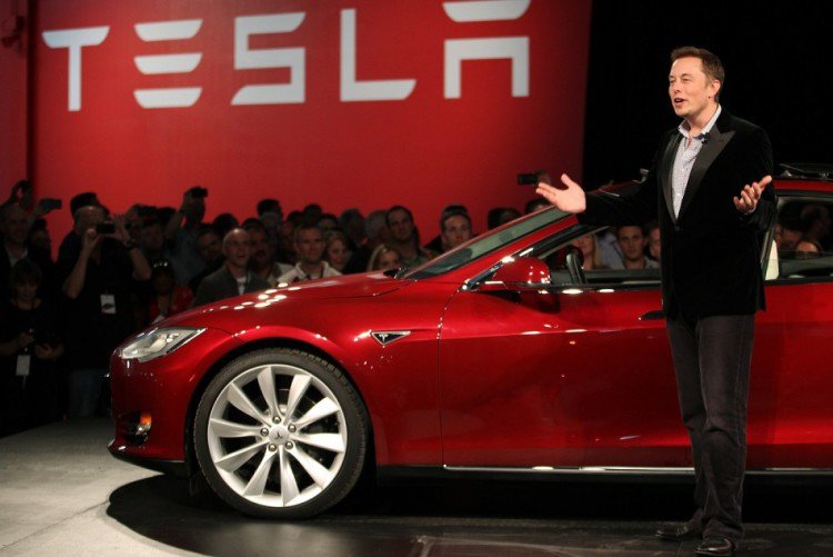 Vì sao Elon Musk luôn đặt ra những mục tiêu bất khả thi cho Tesla?