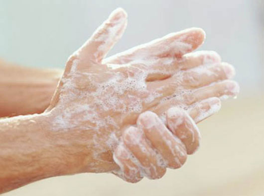 Xà phòng diệt khuẩn vô dụng vì chúng ta rửa tay quá vội