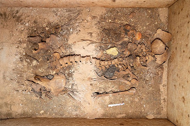 Bí ẩn lăng mộ 2.000 năm chứa đầy trang sức vàng ở Hy Lạp